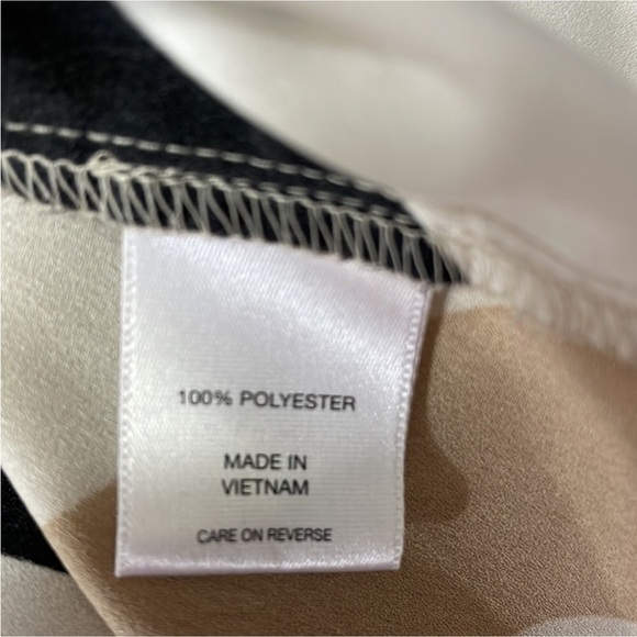 New York & Company Geometric Print Blouse - Picture 6 of 6